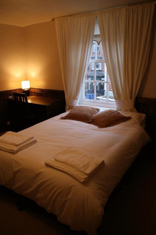 The Red Lion Hotell Chester Rum bild